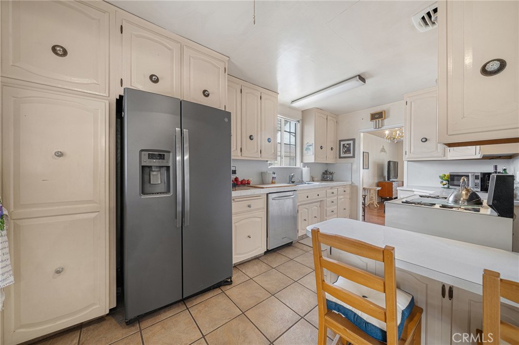 9319 Cecilia Property Photo 12