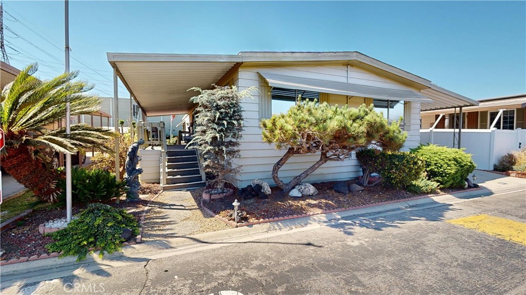 3595 Santa Fe Avenue 112 Property Photo 2