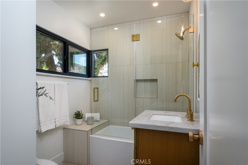 8029 Griffith Property Photo 20