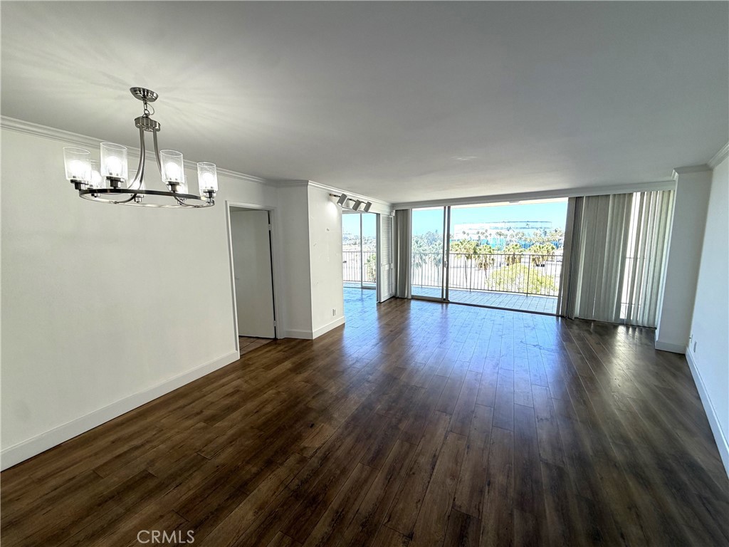 700 E Ocean 808 Property Photo 7
