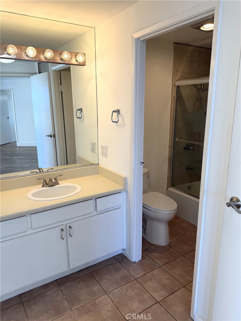 700 E Ocean 808 Property Photo 14