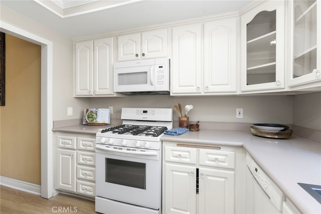 812 De Jur Street Property Photo 8