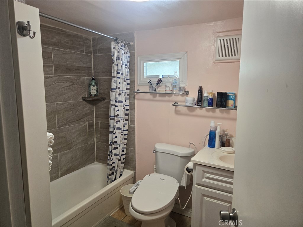 1436 W 130th St. Spc 8 Property Photo 4