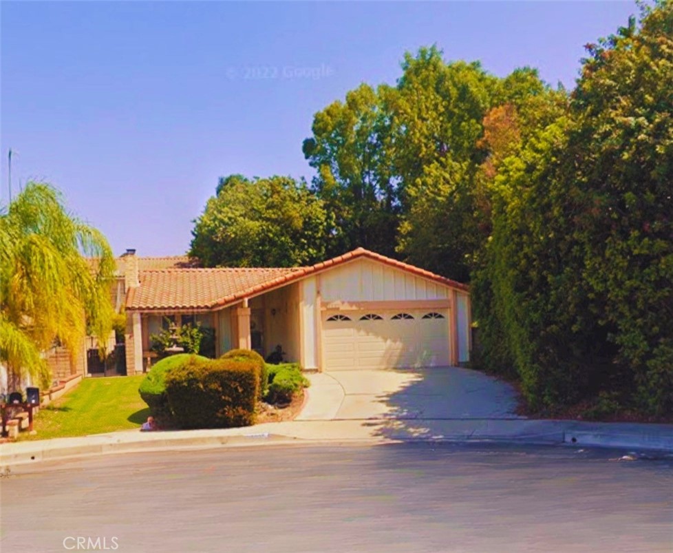 2221 Shirlee Property Photo 1