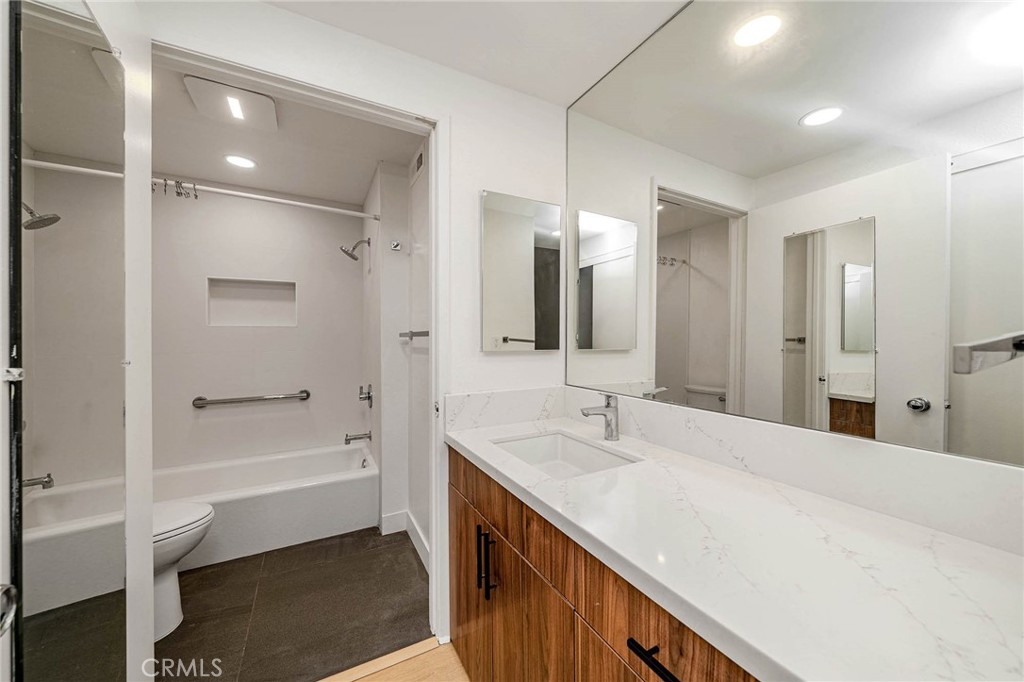 15951 Alta Vista Property Photo 9