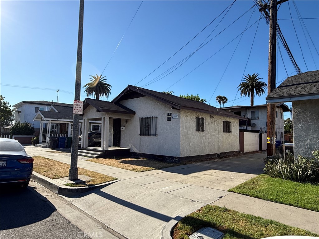 1045 E New York Property Photo 2