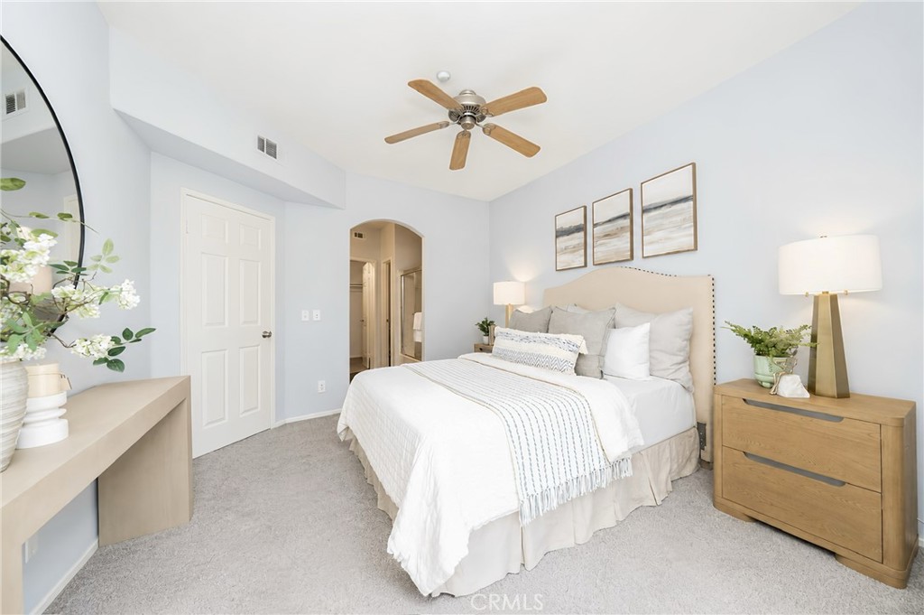 1804 Crescent Oak Property Photo 15