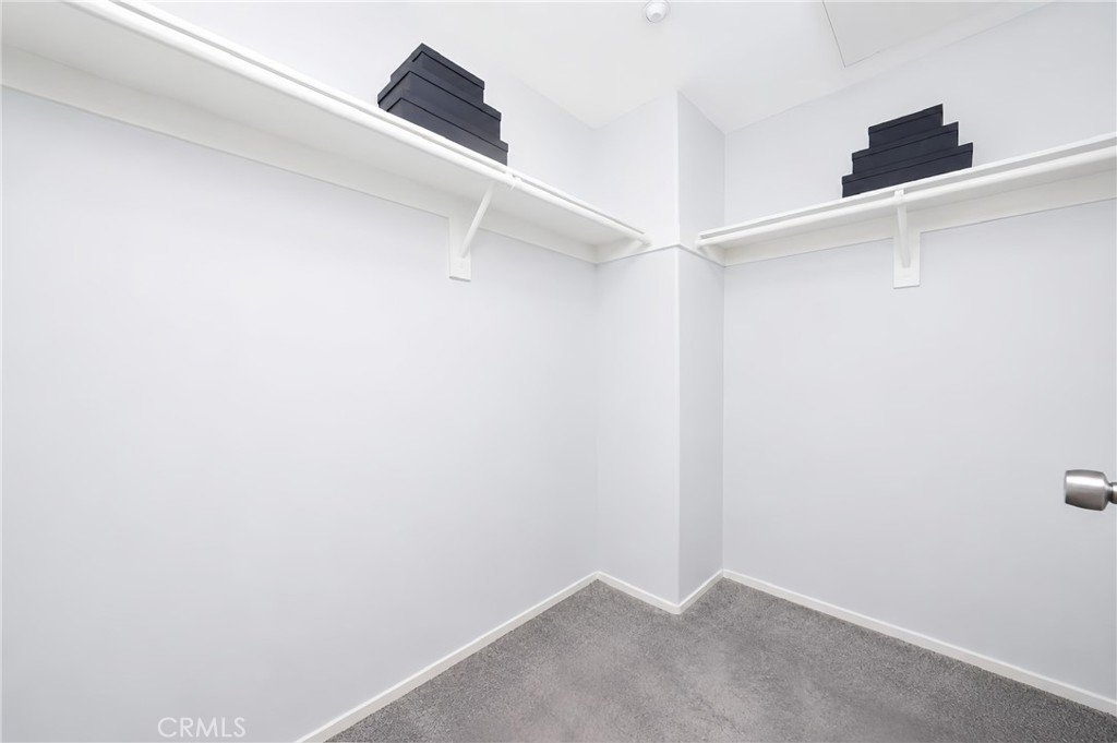 1804 Crescent Oak Property Photo 17