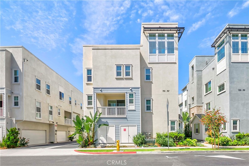 755 S Mosaic Street Property Photo 1