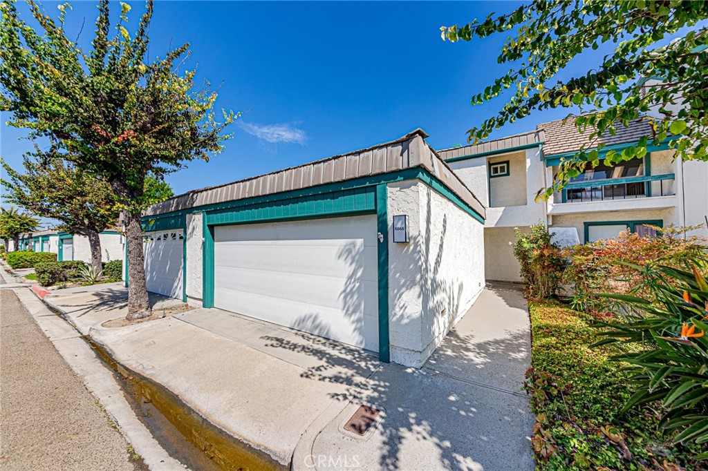6865 Danvers Drive Property Photo 1