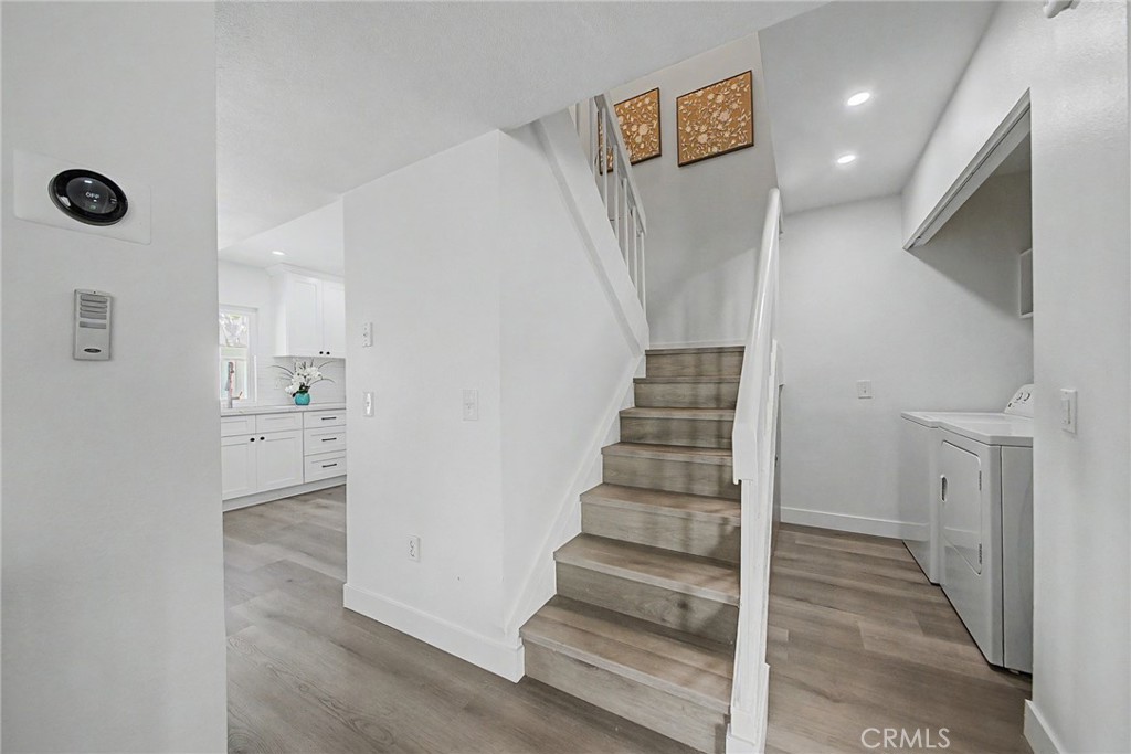 6865 Danvers Drive Property Photo 12