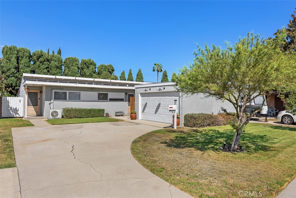 9925 Rutland Avenue Property Photo 1