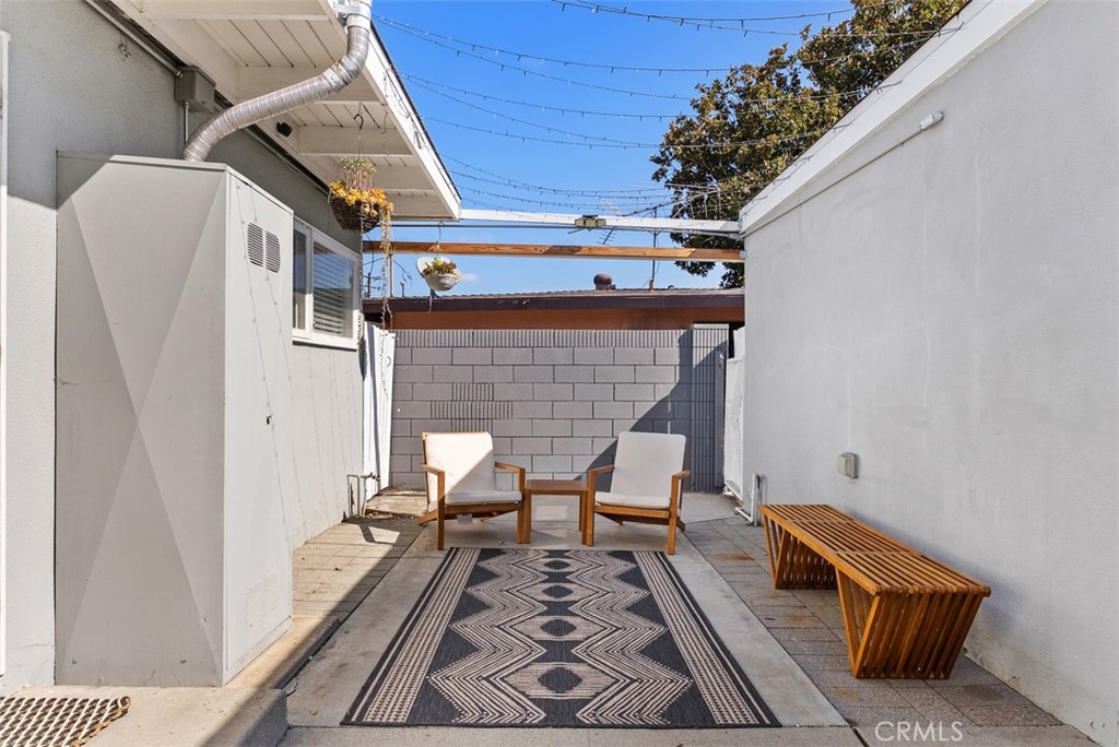 9925 Rutland Avenue Property Photo 3