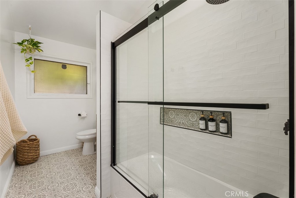 9925 Rutland Avenue Property Photo 17