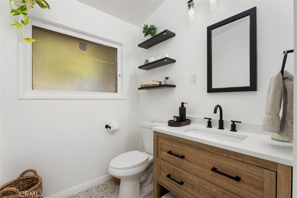 9925 Rutland Avenue Property Photo 18