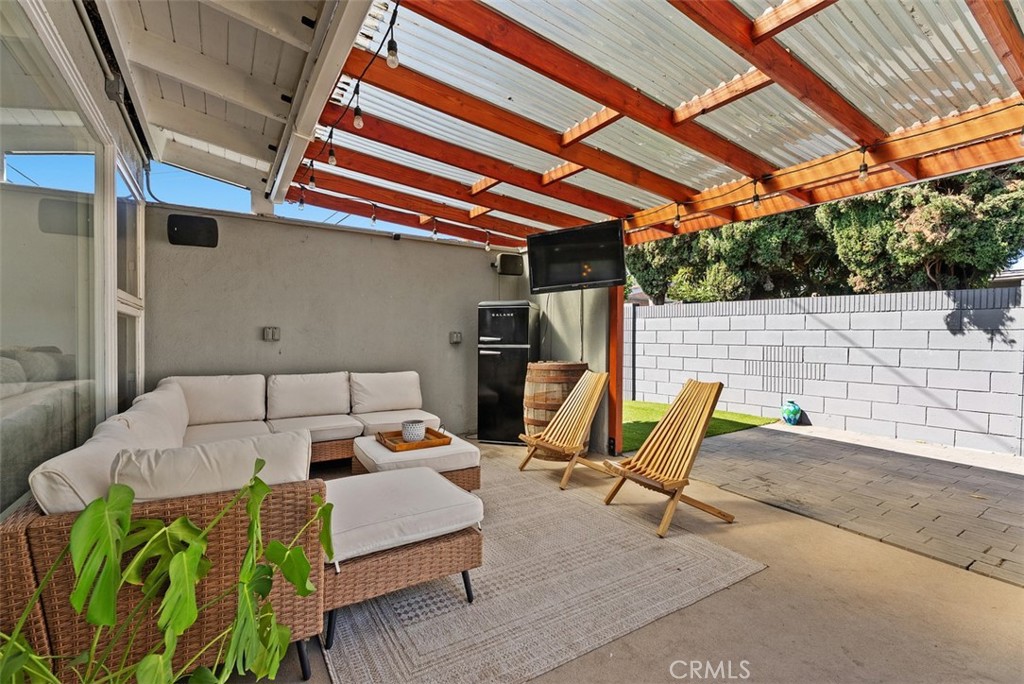 9925 Rutland Avenue Property Photo 24