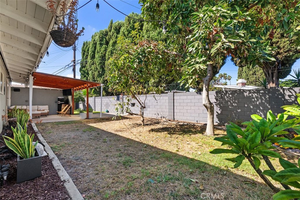 9925 Rutland Avenue Property Photo 27