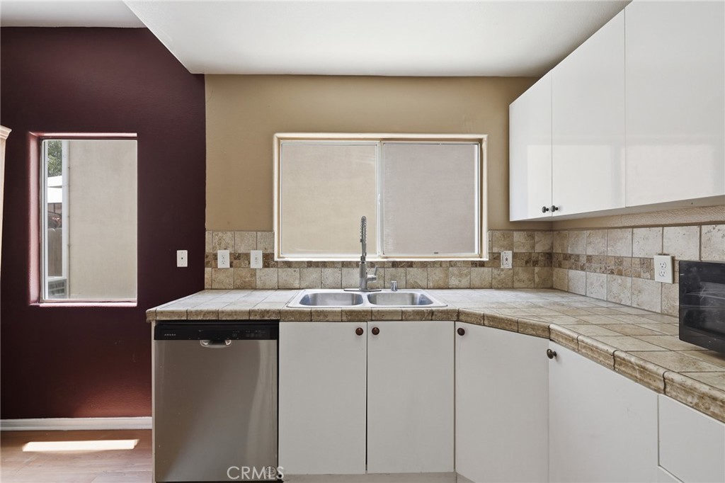 9300 Burnet Avenue 122 Property Photo 16