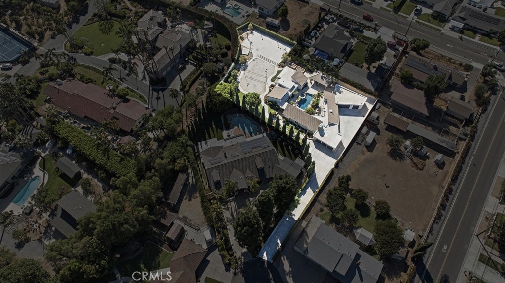 5565 Mountain View Place Property Photo 3