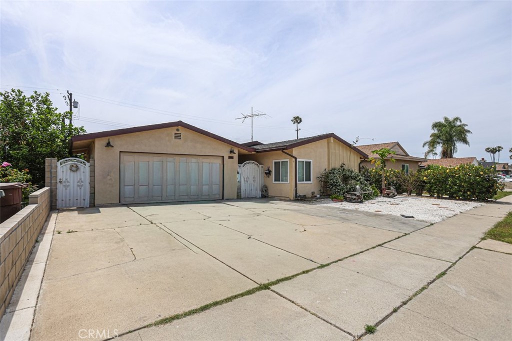 1762 W Minerva Property Photo