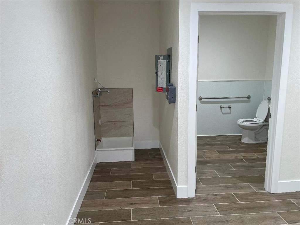715 N Anaheim Property Photo 5