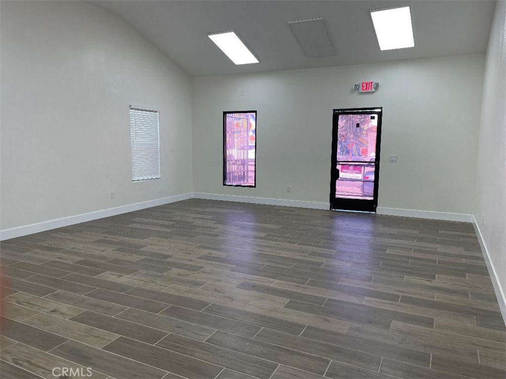 715 N Anaheim Property Photo 6