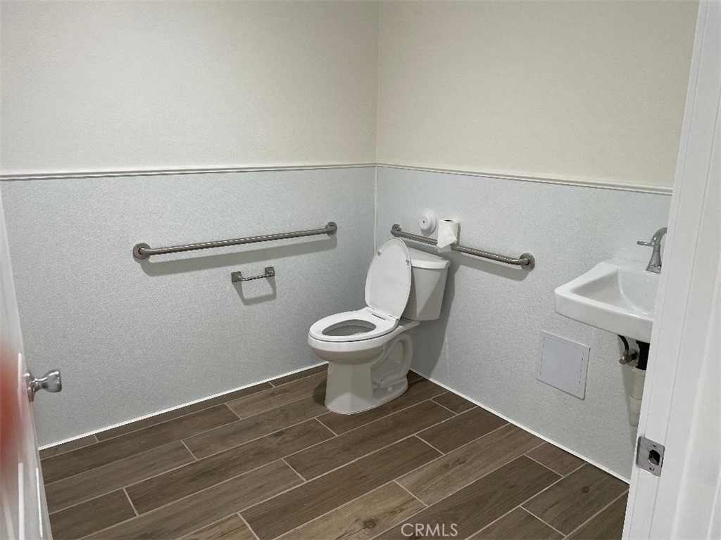 715 N Anaheim Property Photo 7