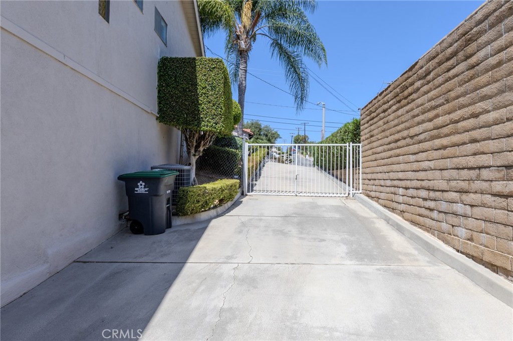 2326 Almira Avenue Property Photo 47