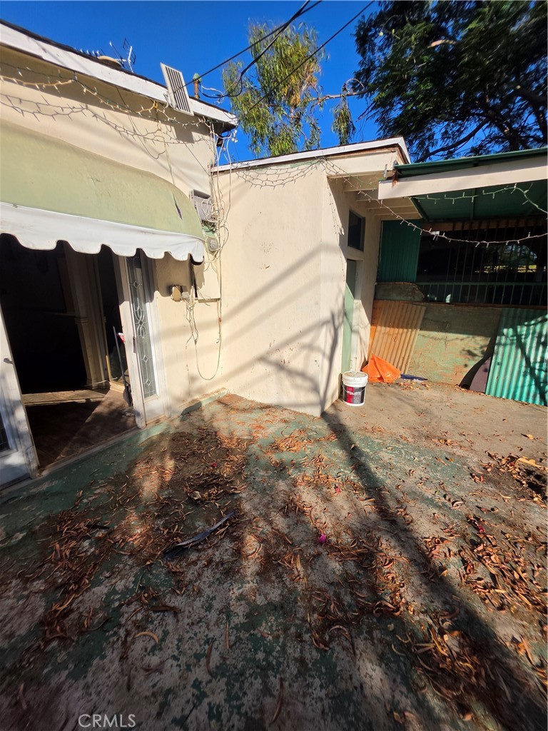 5925 Whitnall Highway Property Photo 11