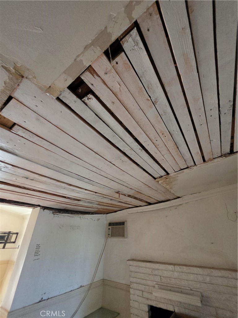 5925 Whitnall Highway Property Photo 27
