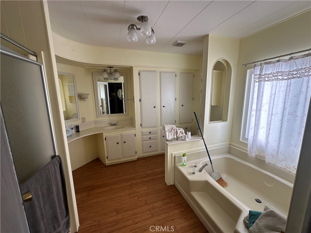 24701 Raymond 195 Property Photo 16