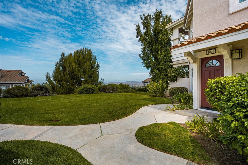 1045 S Daybreak Court Property Photo 3