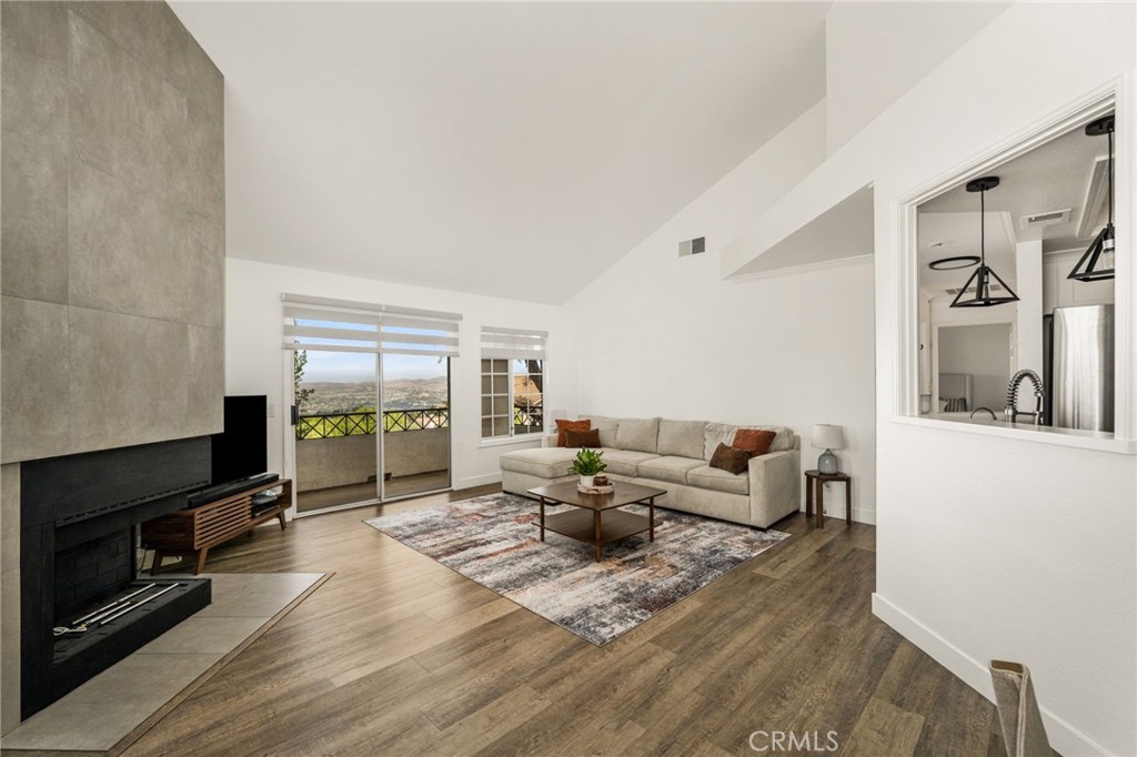 1045 S Daybreak Court Property Photo 7