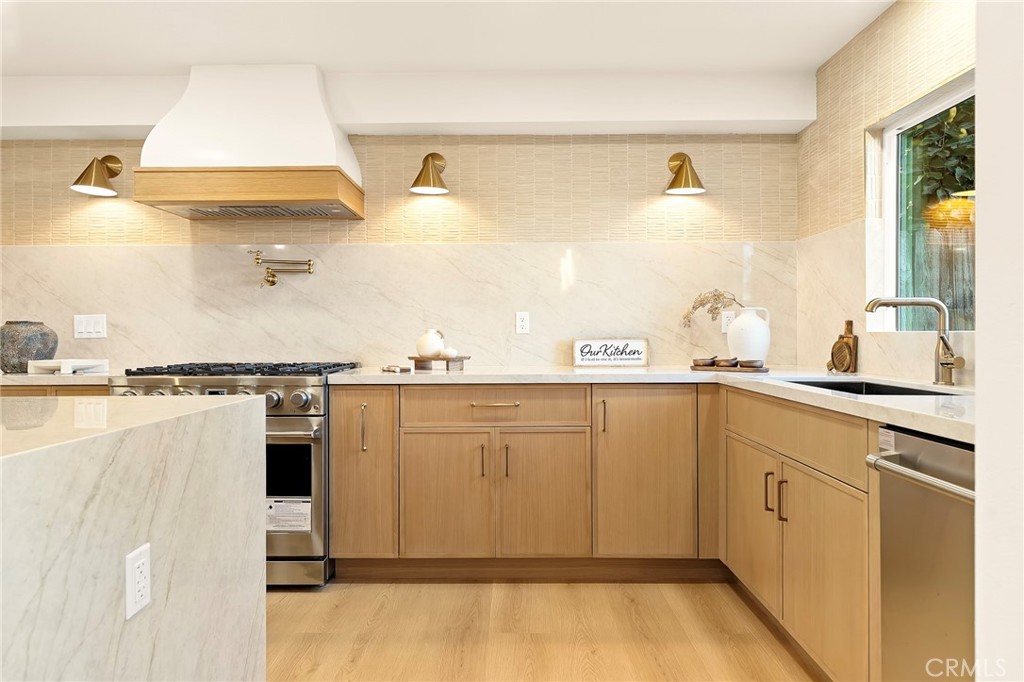 14064 Tiffany Drive Property Photo 10