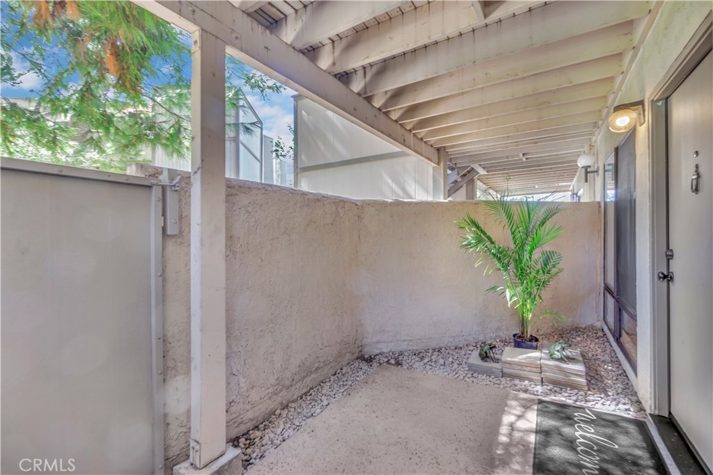 3054 Associated 22 Property Photo 4