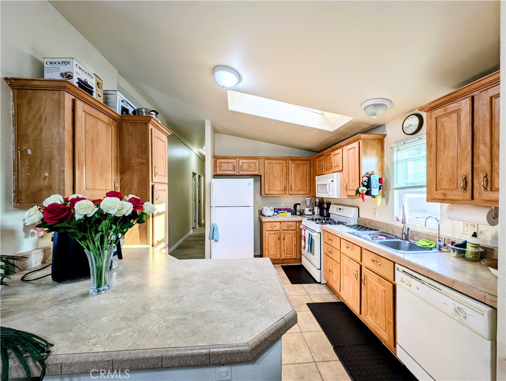 10550 Western Avenue 34 Property Photo 8