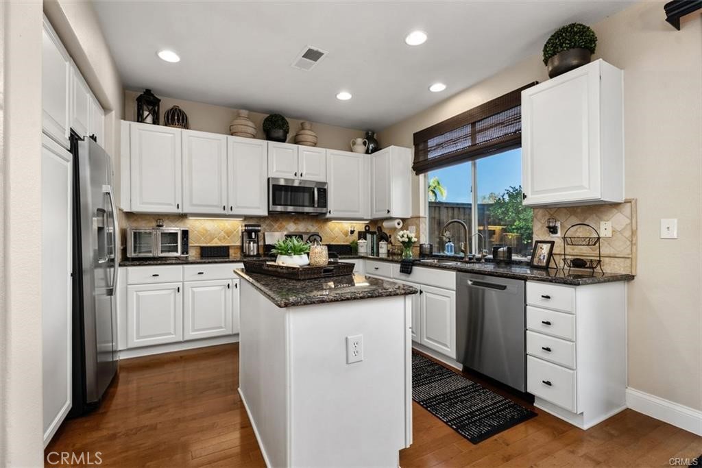 2 Daybreak Property Photo 18