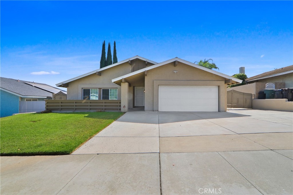 2117 W Ontario Property Photo 1