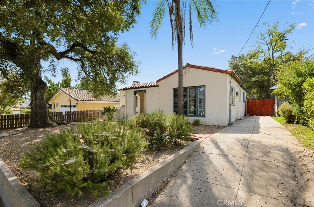 1791 Navarro Property Photo 2
