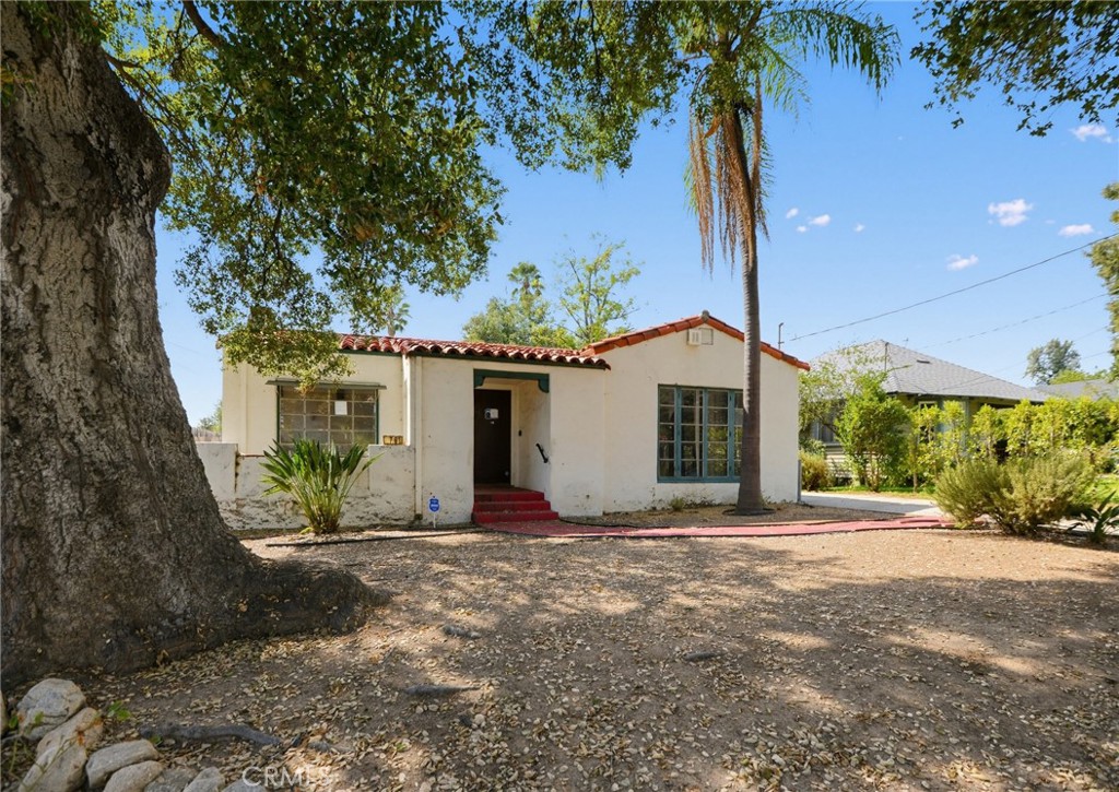 1791 Navarro Property Photo 3