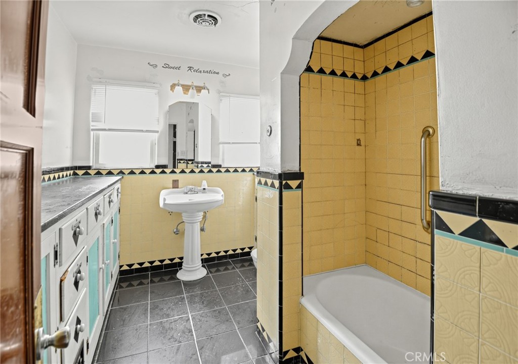 1791 Navarro Property Photo 22