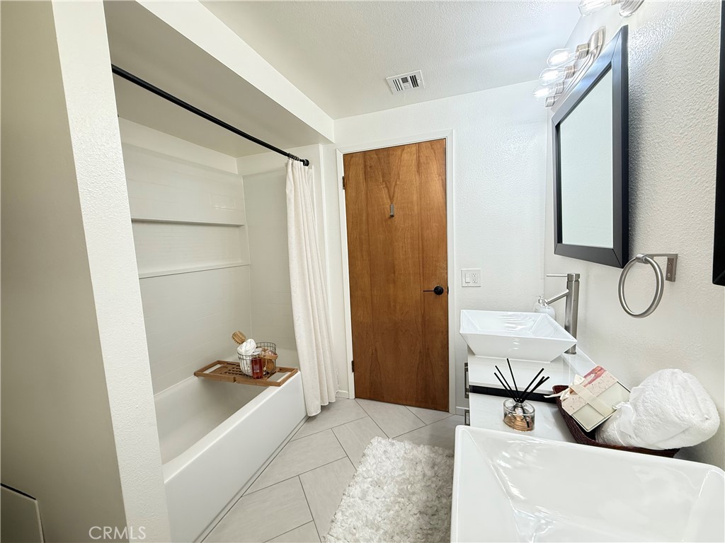 312 Pasadena C Property Photo 15