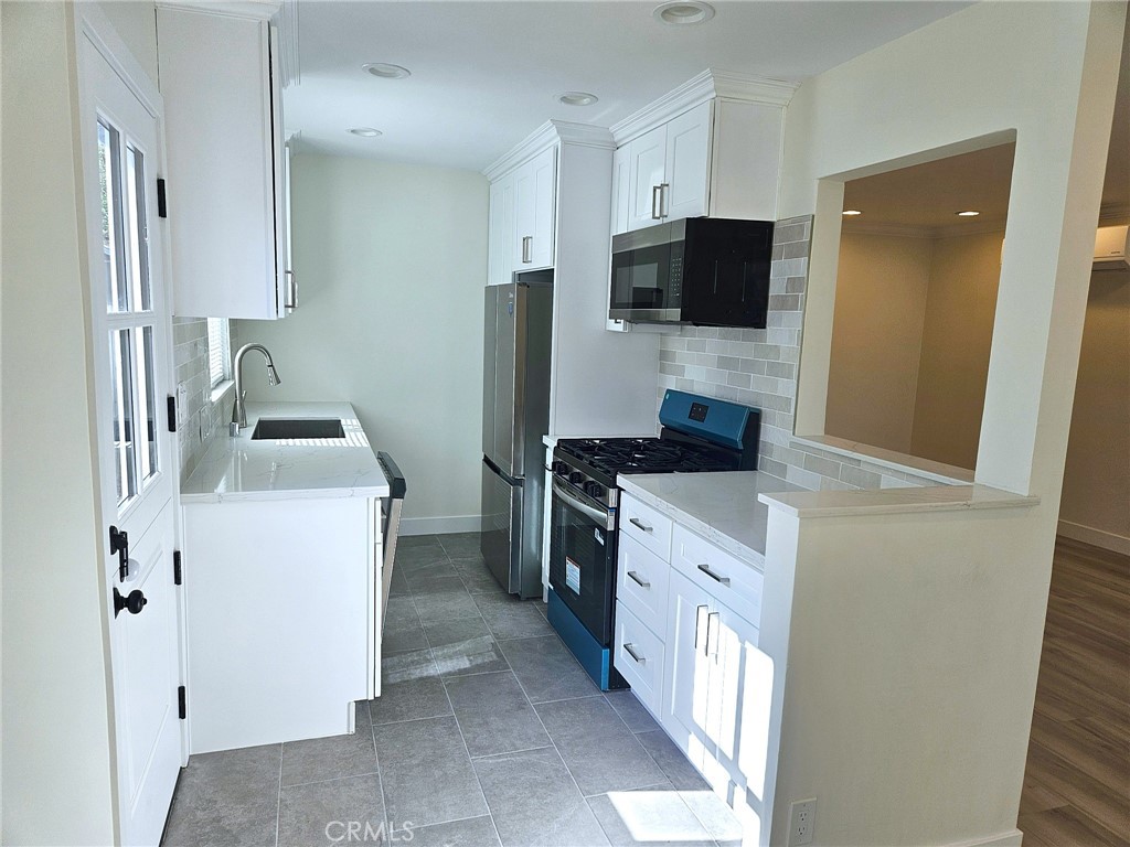 154 Adams Avenue Property Photo 3