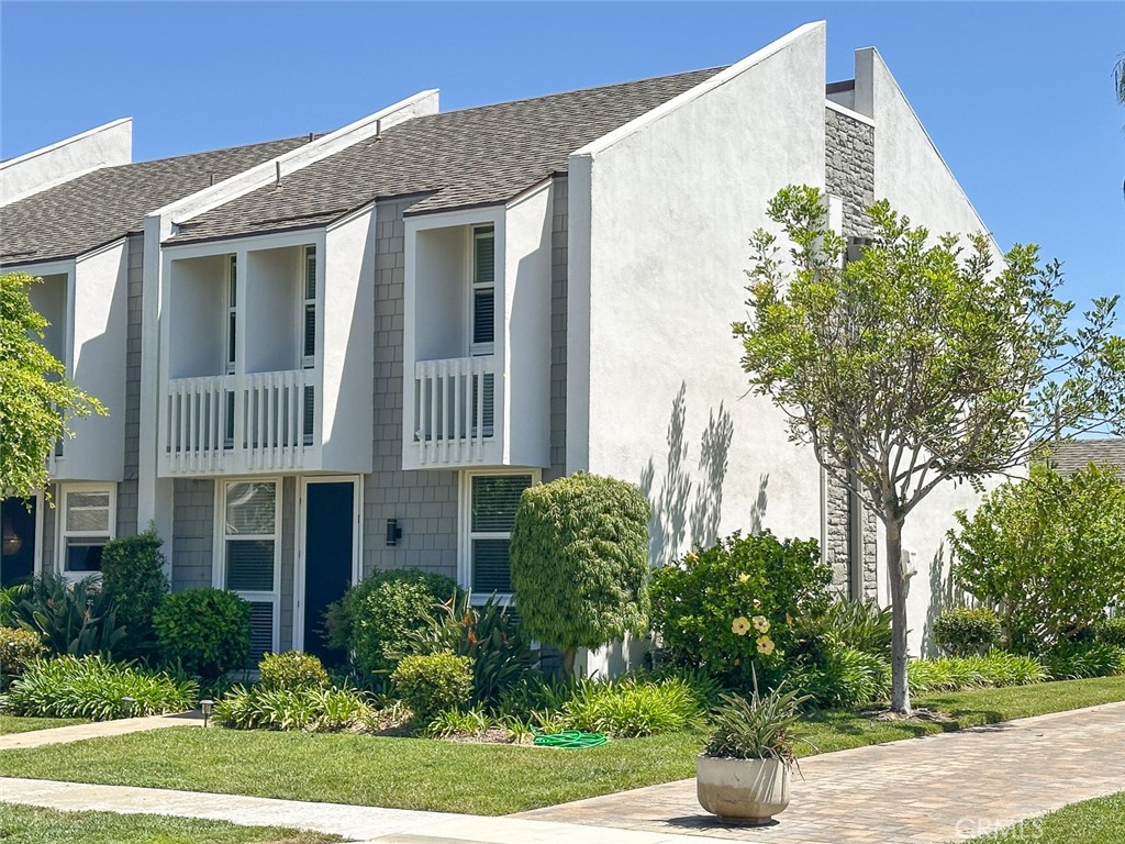 16492 Harbour Lane 32 Property Photo 1