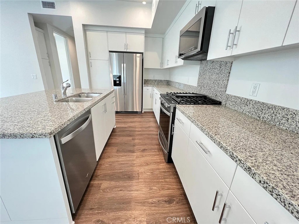 1646 S Urbana Property Photo 4