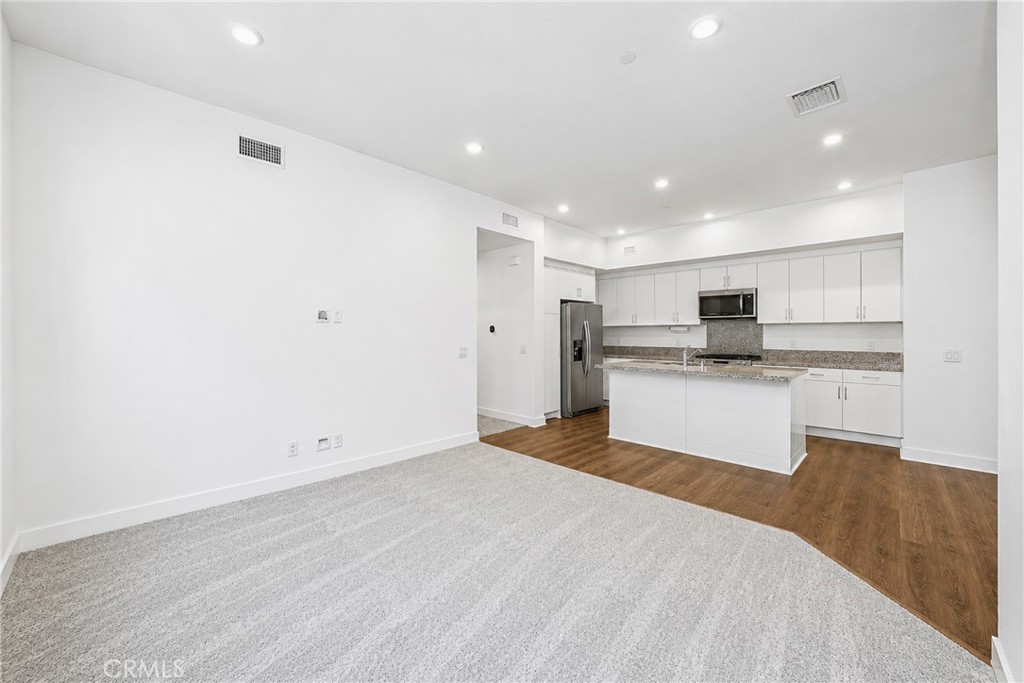 1646 S Urbana Property Photo 6