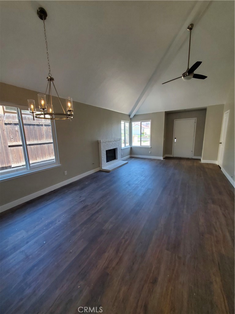 7372 Hinsdale Place Property Photo 2