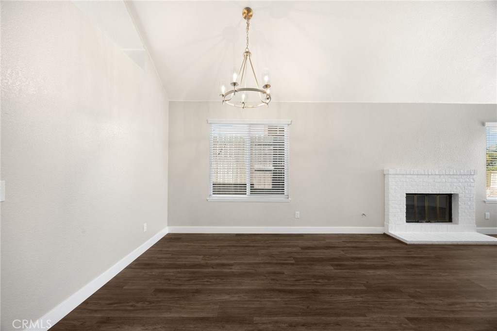 7372 Hinsdale Place Property Photo 6