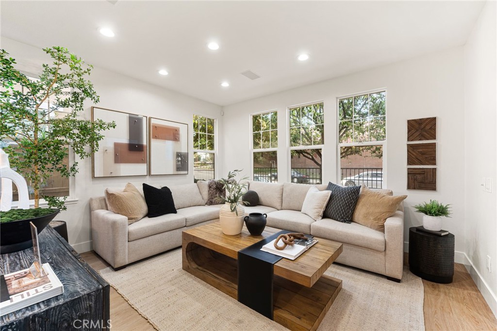 18048 Lemon Property Photo 9