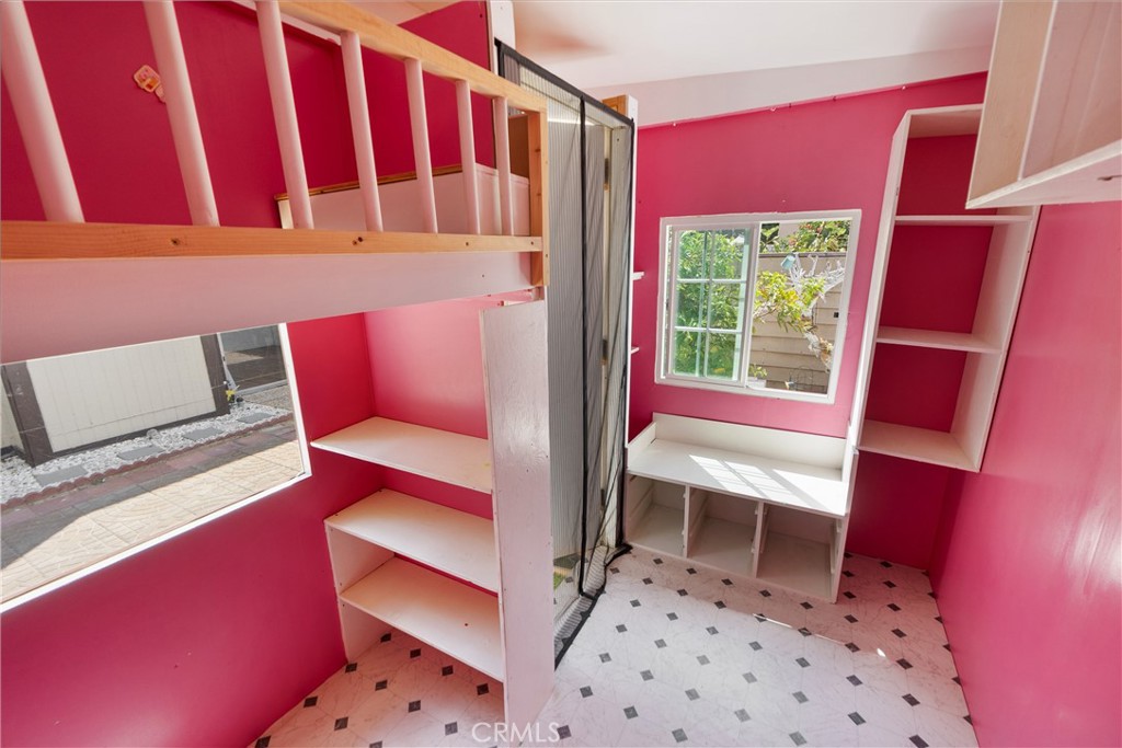 8515 Burnet #b Avenue #b Property Photo 7